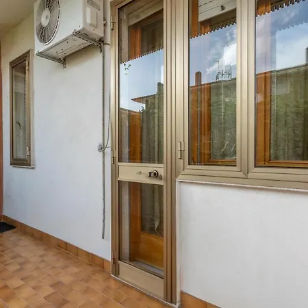 Apartment Casa Stanicic-Terminal Nord Shopping Center Apt Feletto Umberto
