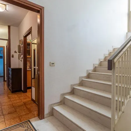 Casa Stanicic-Terminal Nord shopping center APT Apartamento Feletto Umberto