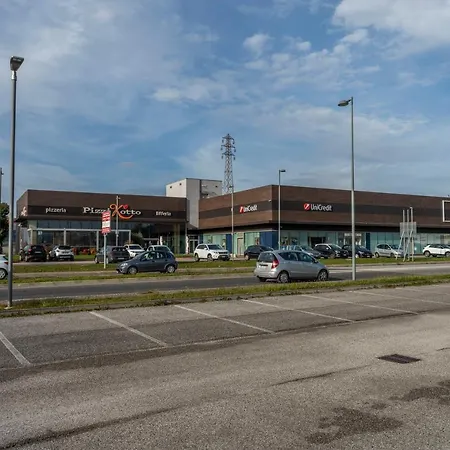 Casa Stanicic-Terminal Nord shopping center APT